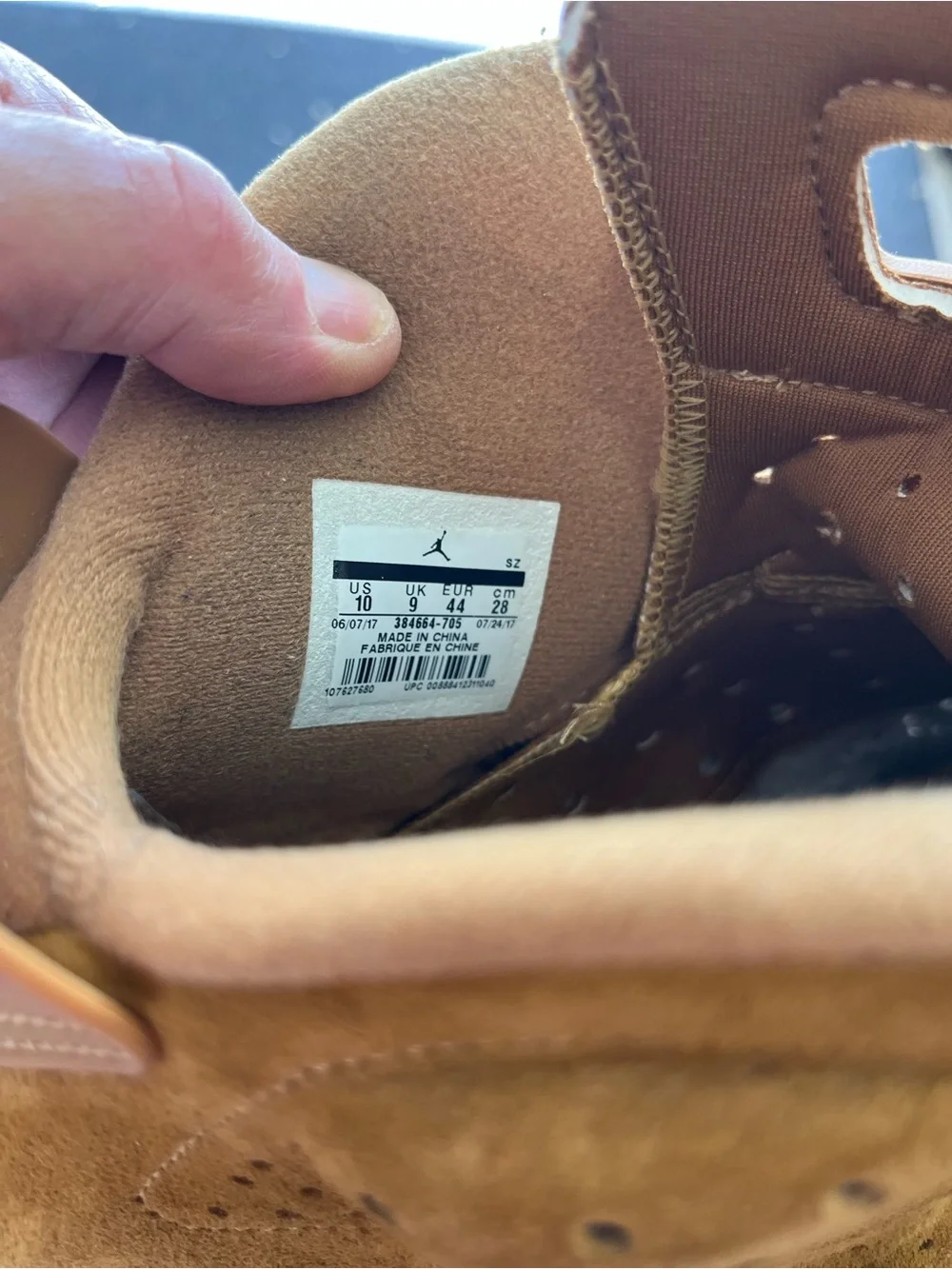 Jordan Air 6 Wheat   size 10 men